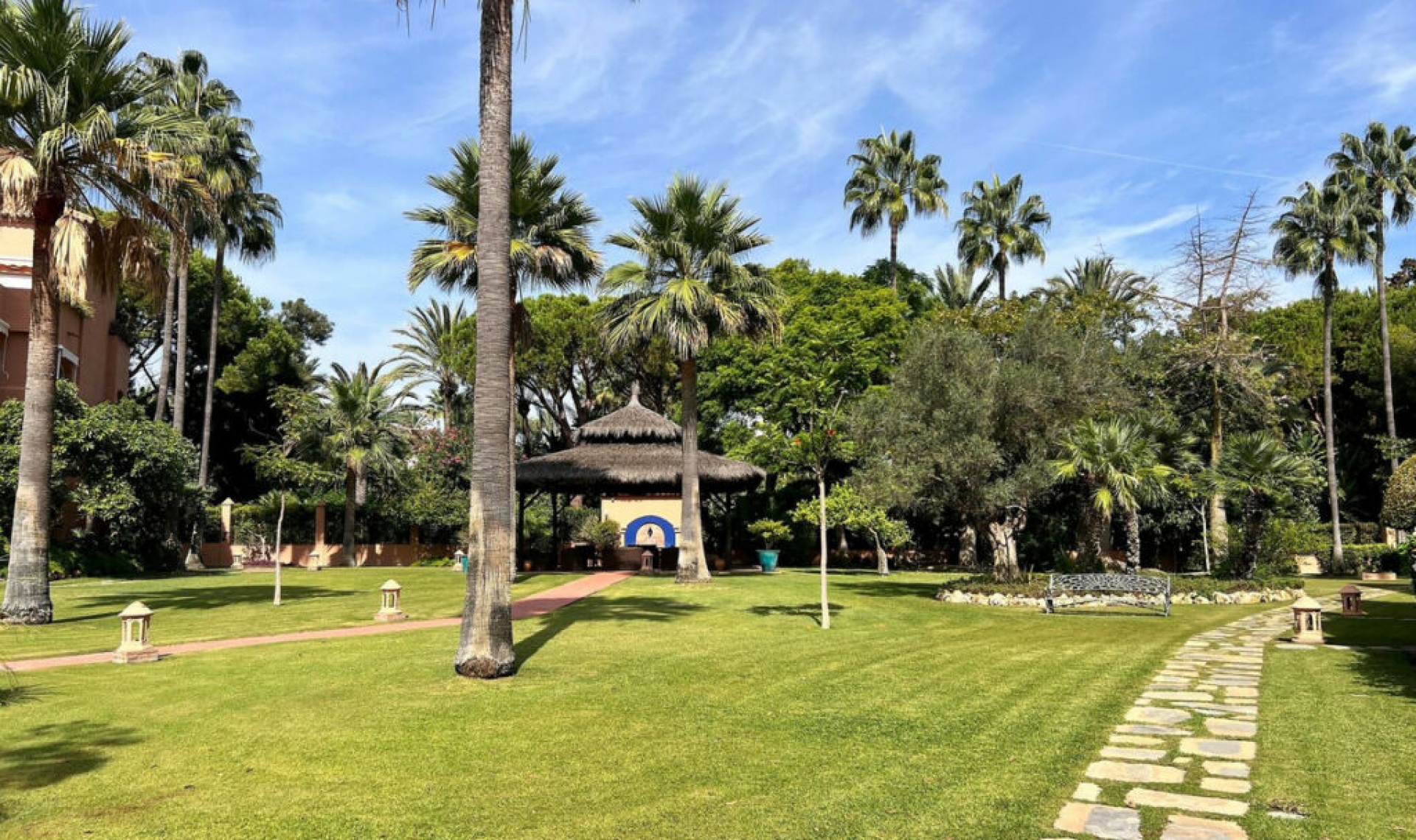 Resale - Apartment -
Guadalmina Baja