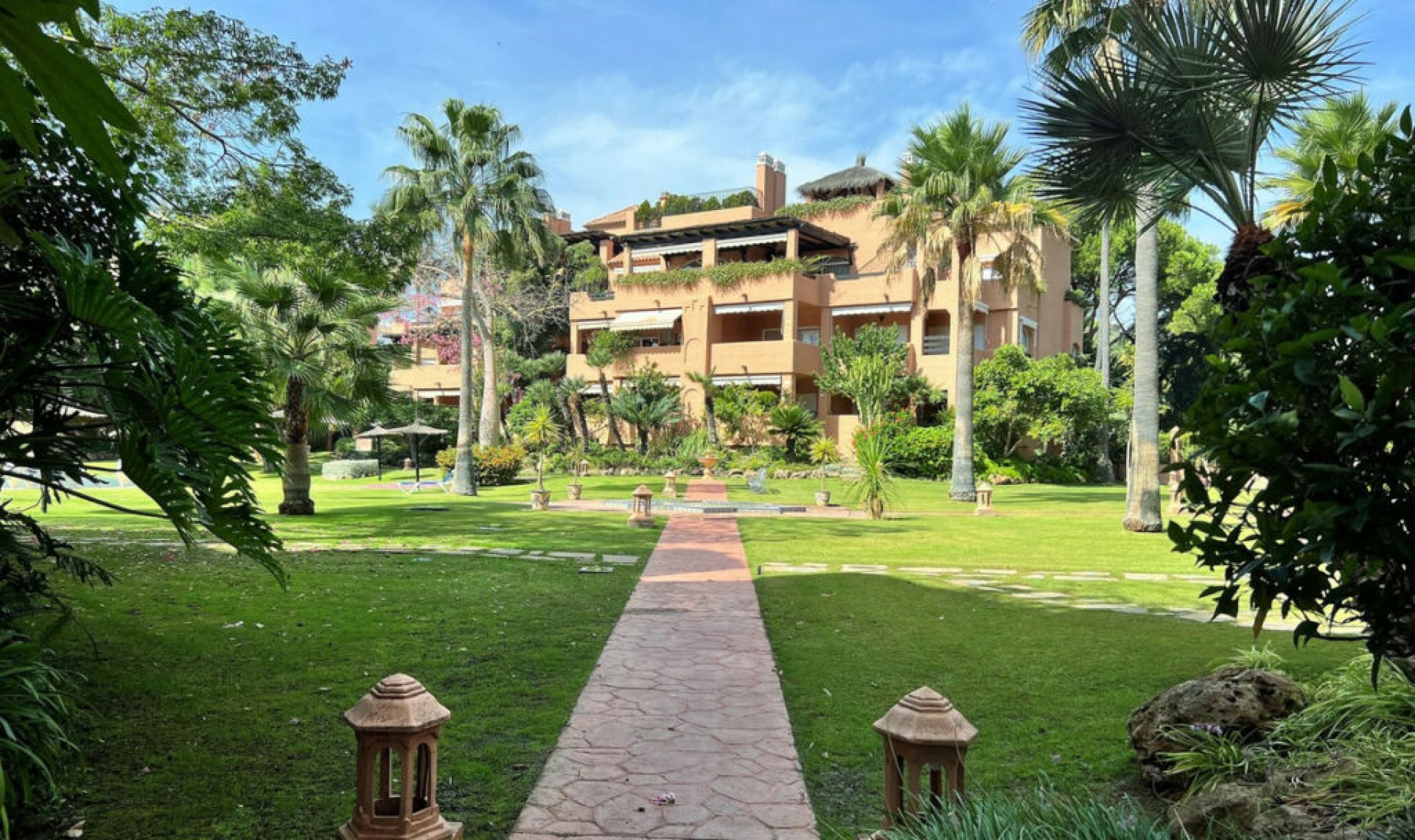 Resale - Apartment -
Guadalmina Baja