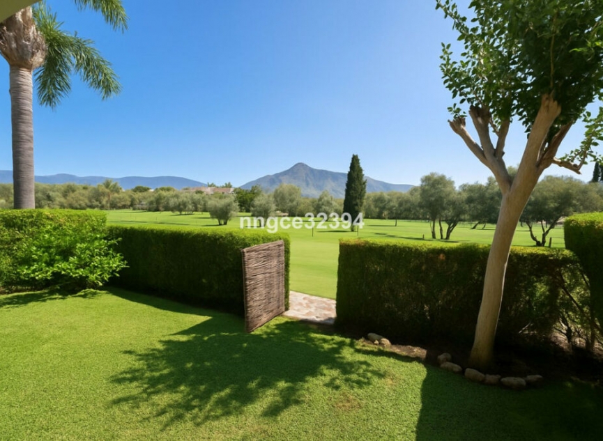 Resale - Apartment -
Guadalmina Baja