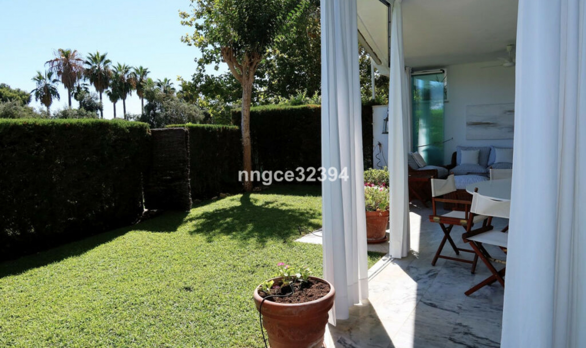 Resale - Apartment -
Guadalmina Baja