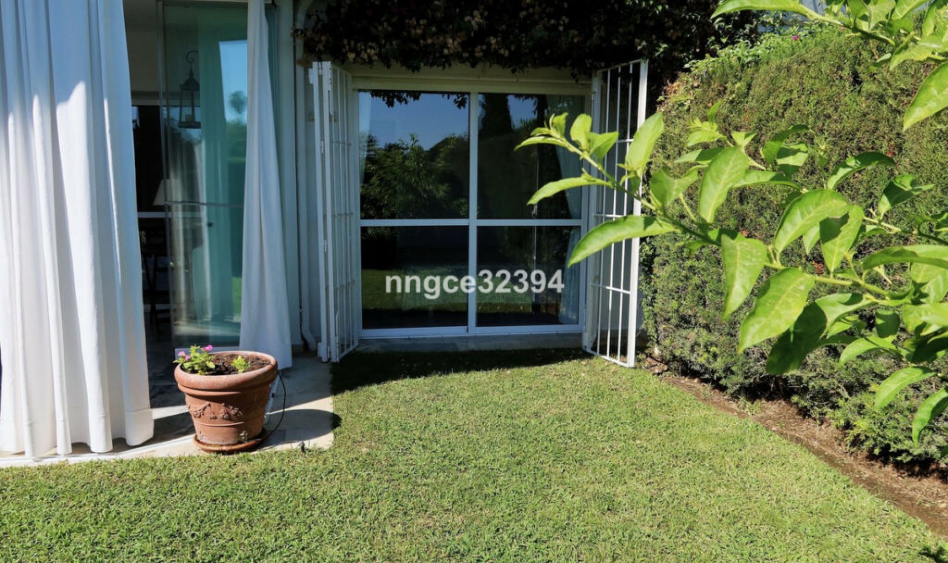 Resale - Apartment -
Guadalmina Baja