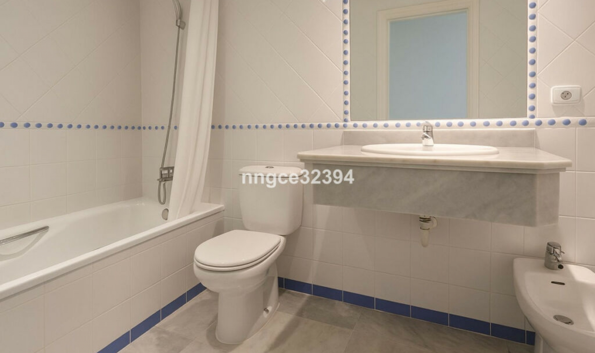Resale - Apartment -
Guadalmina Baja