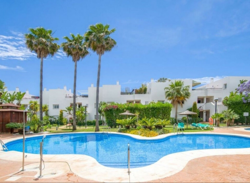 Resale - Apartment -
Guadalmina Baja