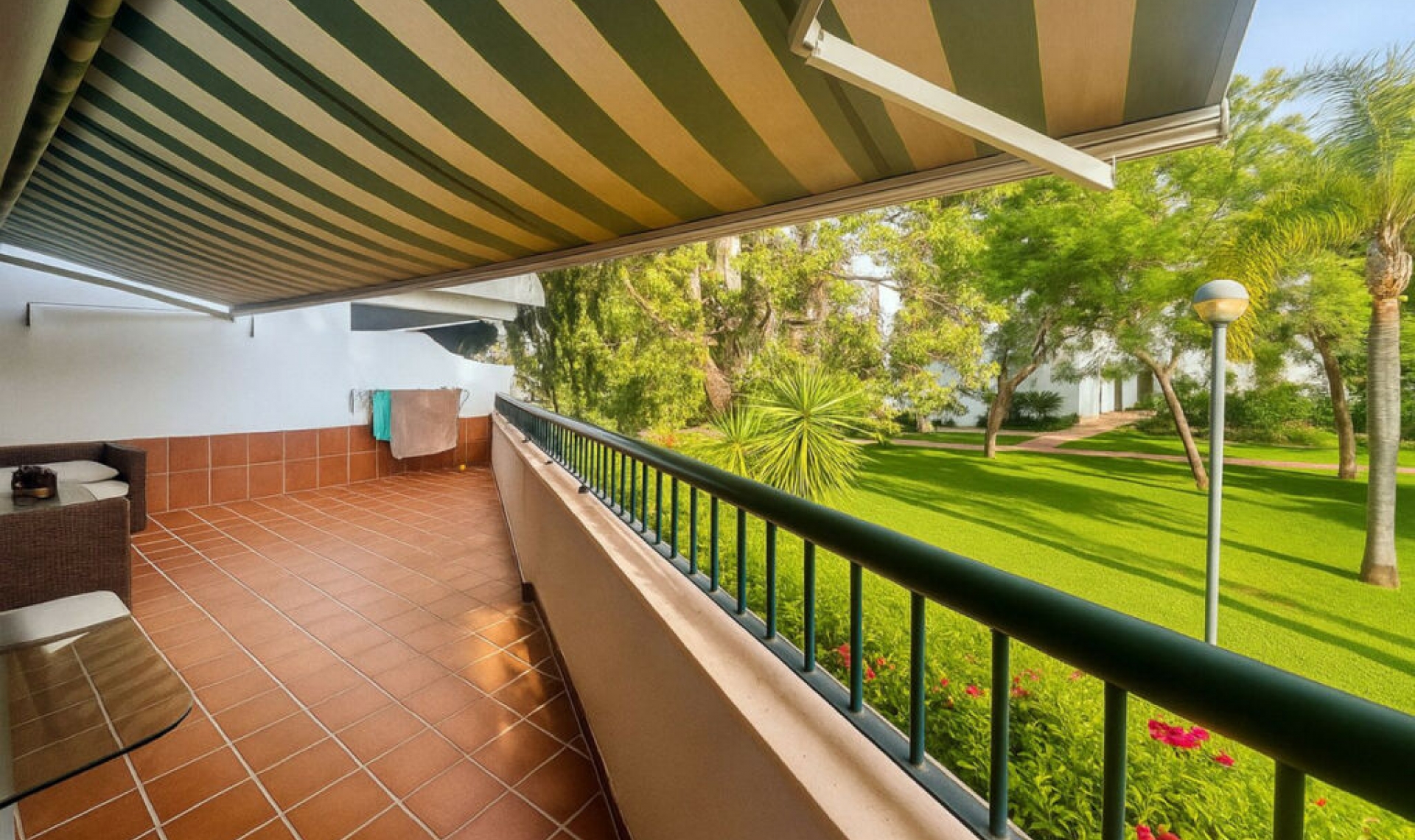 Resale - Apartment -
Guadalmina Baja