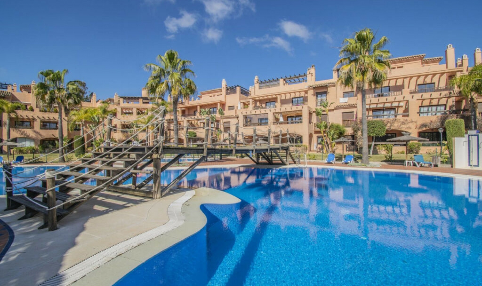Resale - Apartment -
Hacienda del Sol