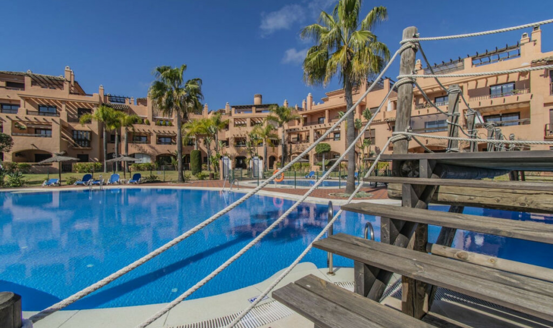 Resale - Apartment -
Hacienda del Sol