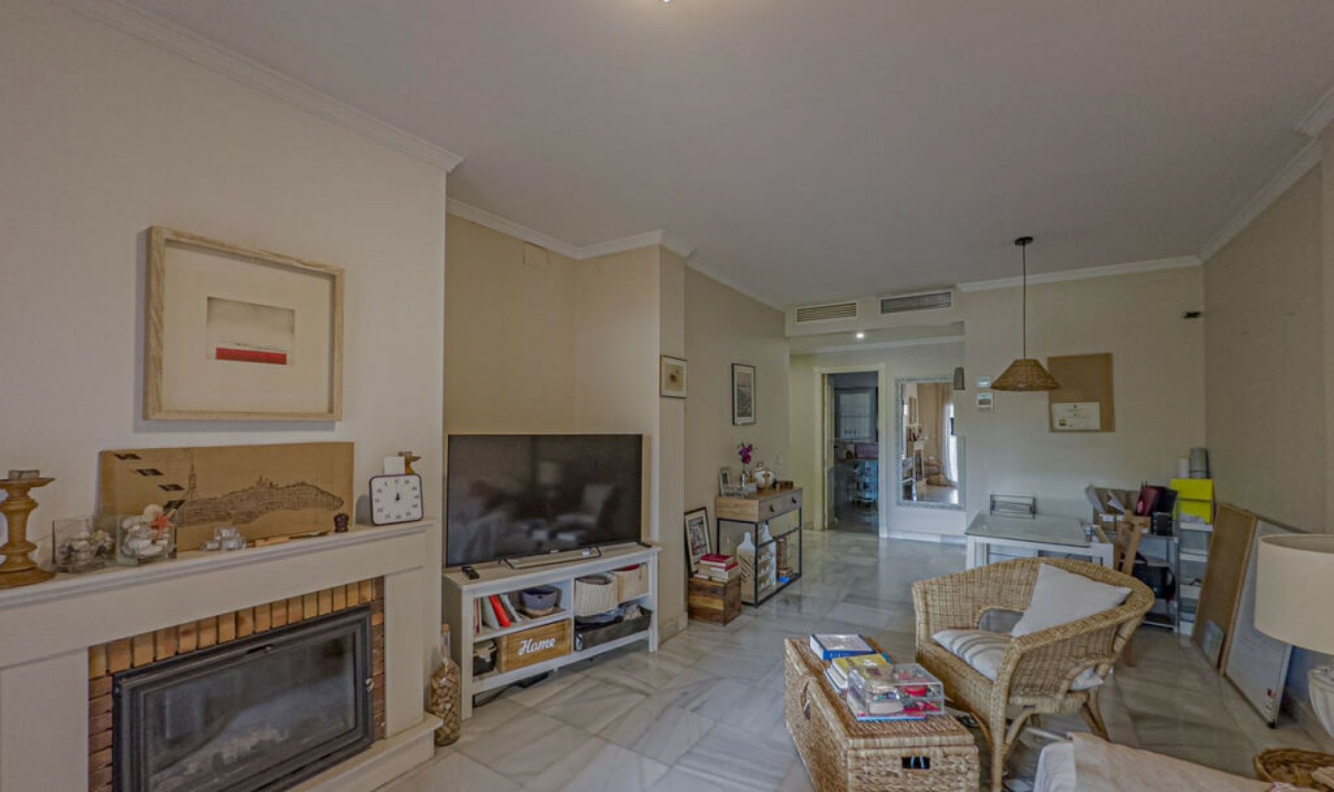 Resale - Apartment -
Hacienda del Sol