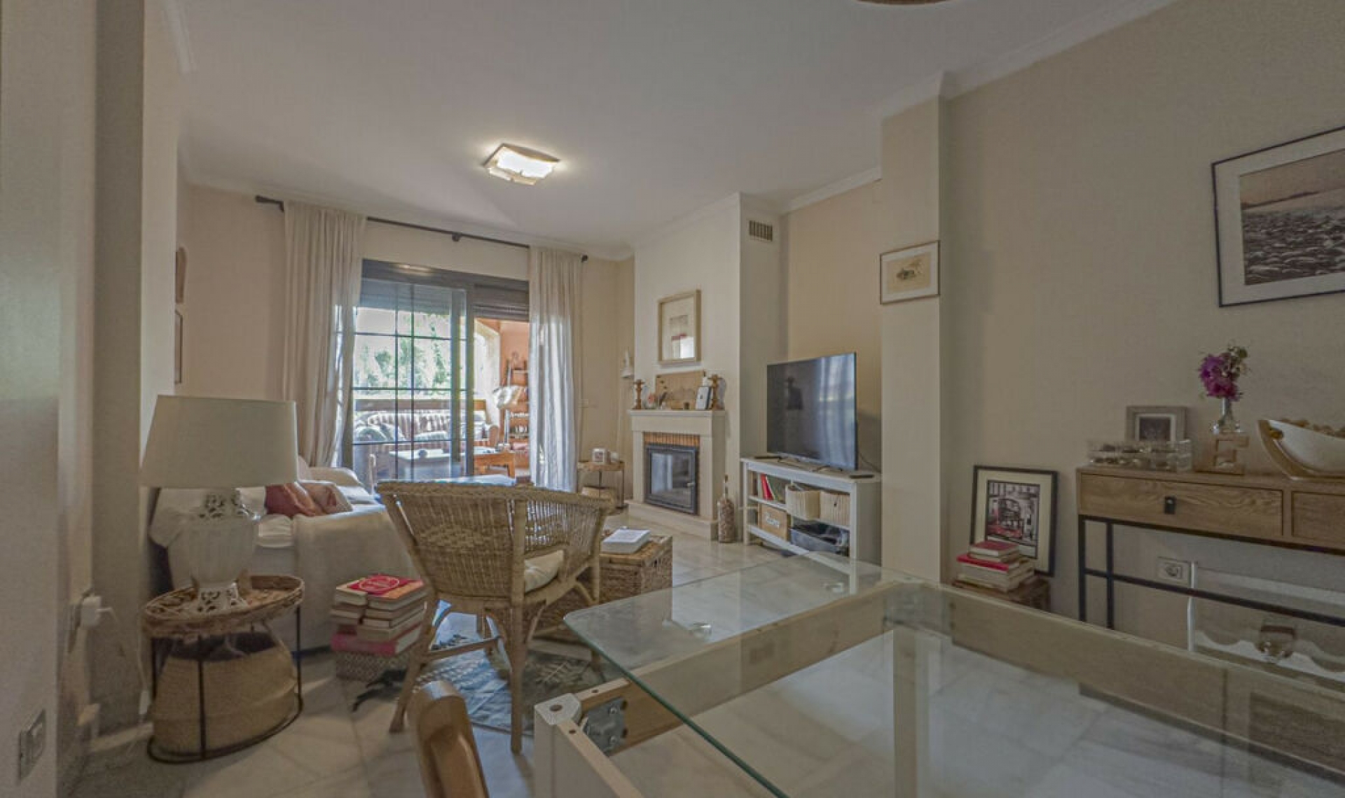 Resale - Apartment -
Hacienda del Sol