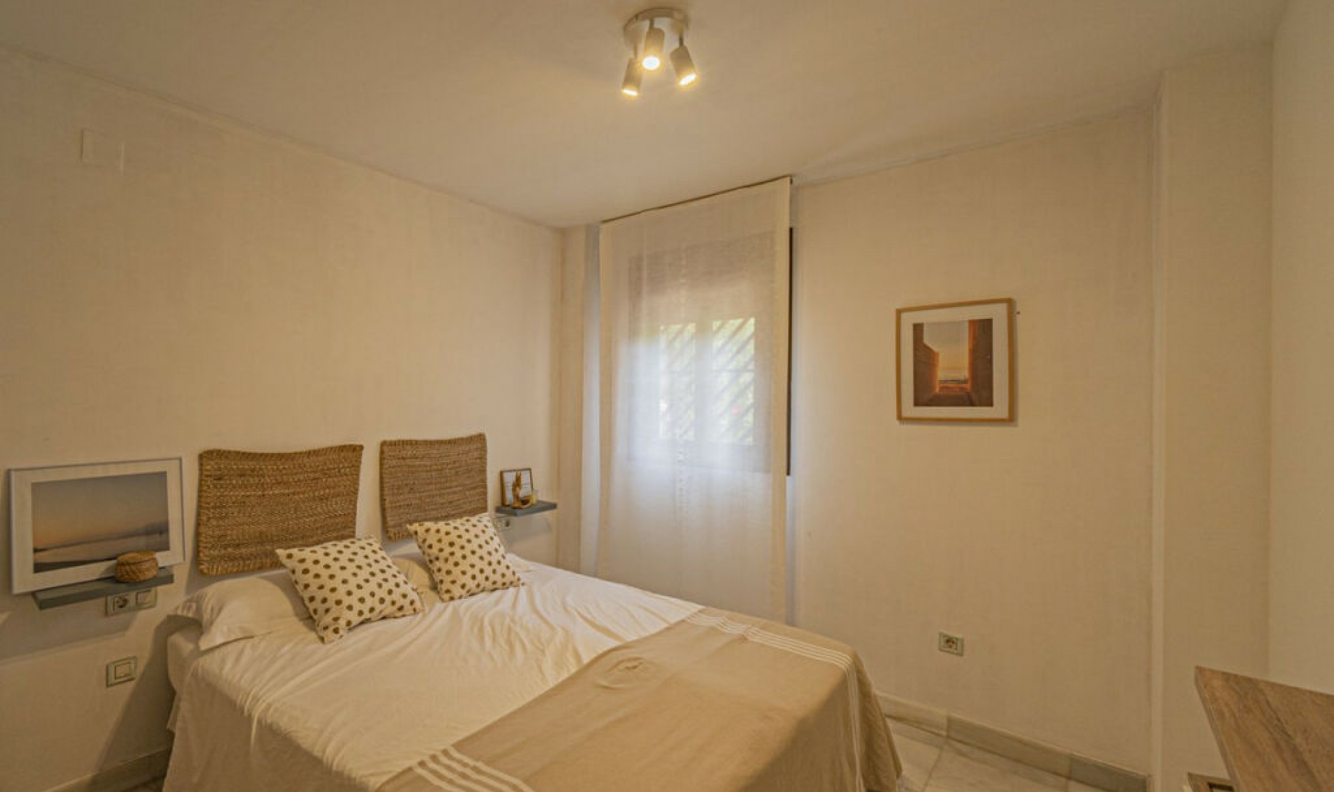 Resale - Apartment -
Hacienda del Sol