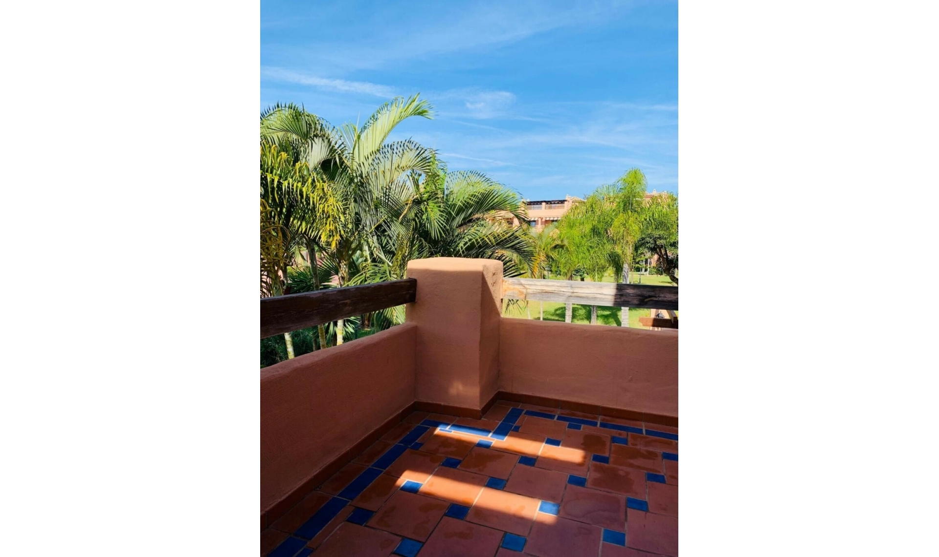 Resale - Apartment -
Hacienda del Sol