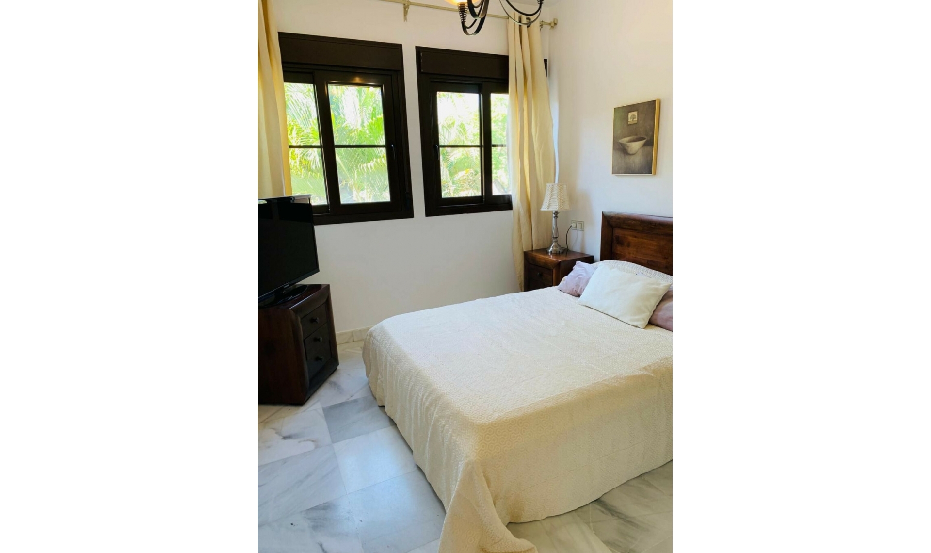 Resale - Apartment -
Hacienda del Sol