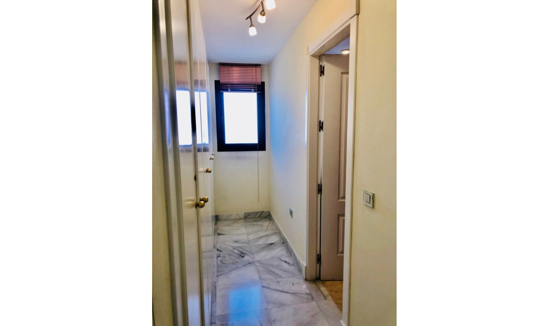 Resale - Apartment -
Hacienda del Sol