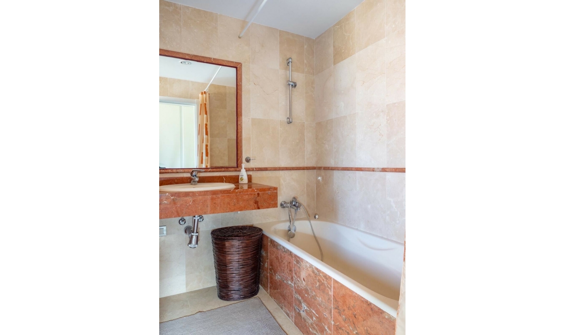 Resale - Apartment -
Hacienda del Sol