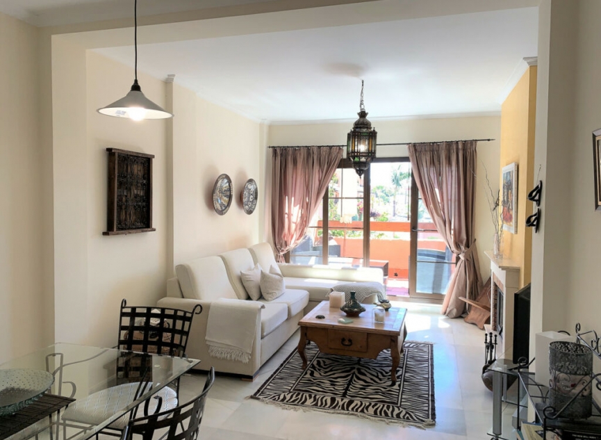 Resale - Apartment -
Hacienda del Sol