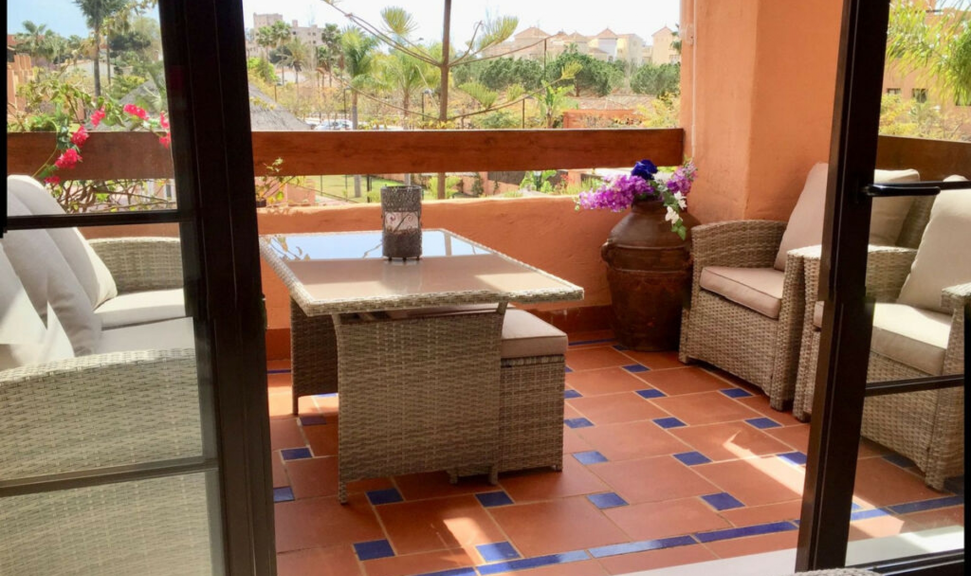 Resale - Apartment -
Hacienda del Sol