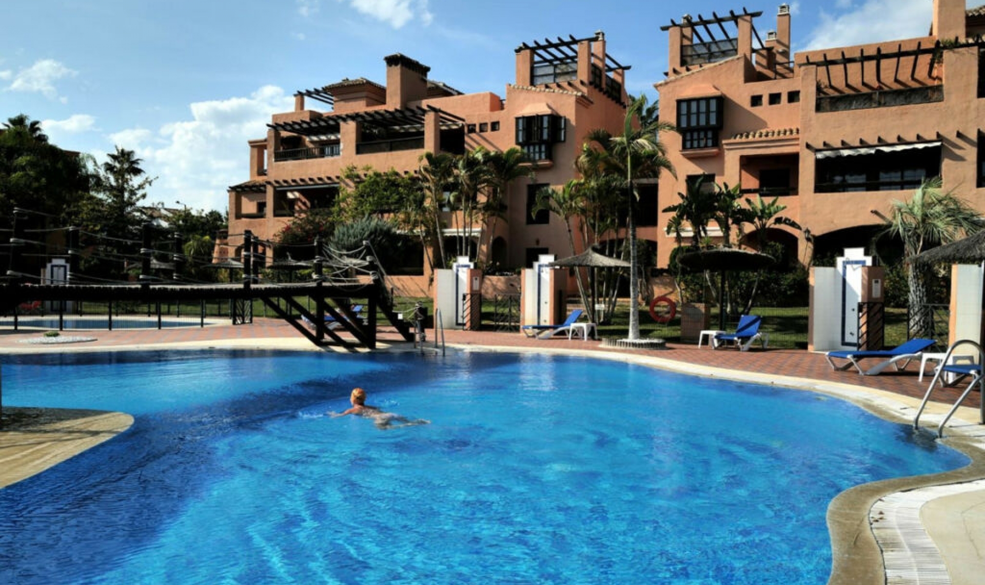 Resale - Apartment -
Hacienda del Sol