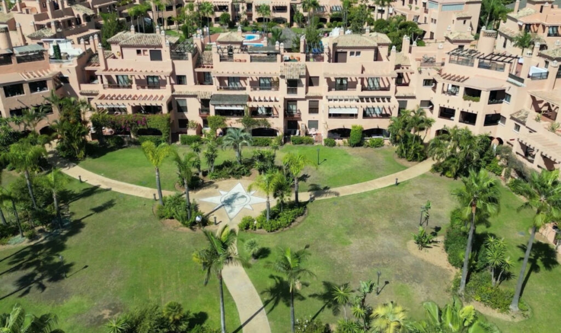 Resale - Apartment -
Hacienda del Sol