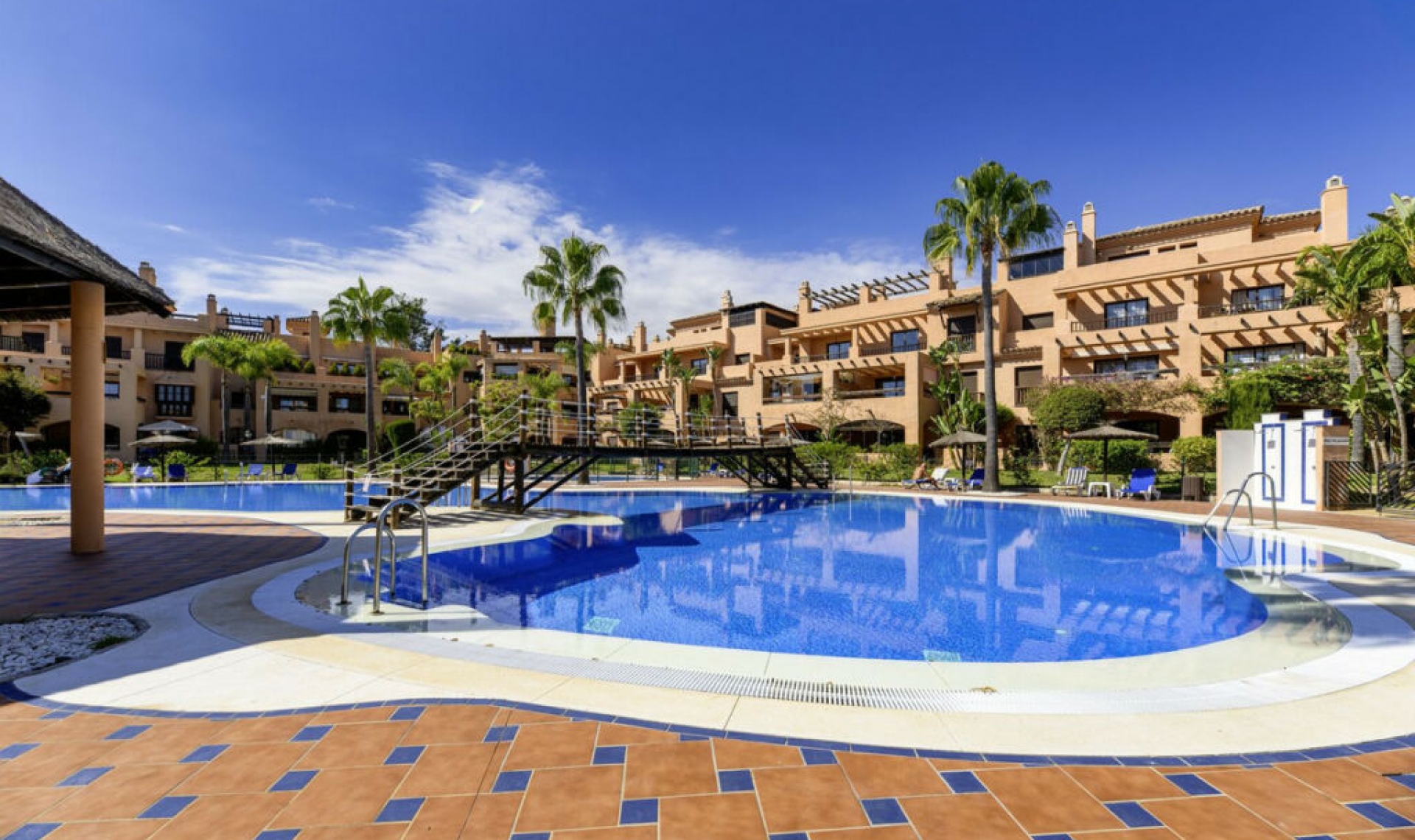Resale - Apartment -
Hacienda del Sol