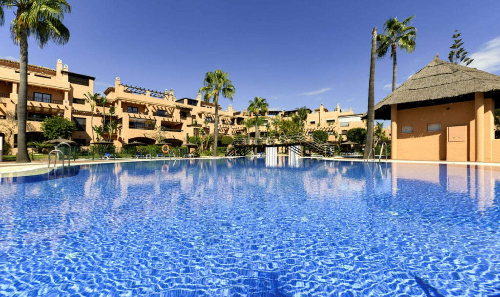 Resale - Apartment -
Hacienda del Sol