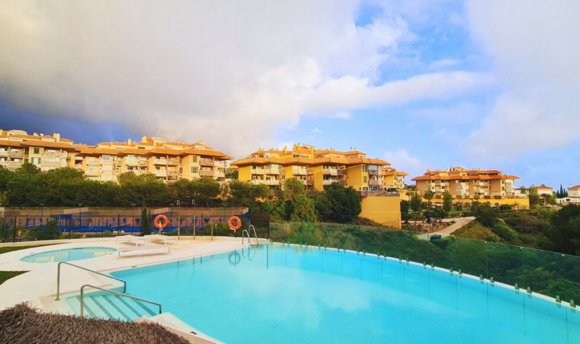 Resale - Apartment -
Higueron