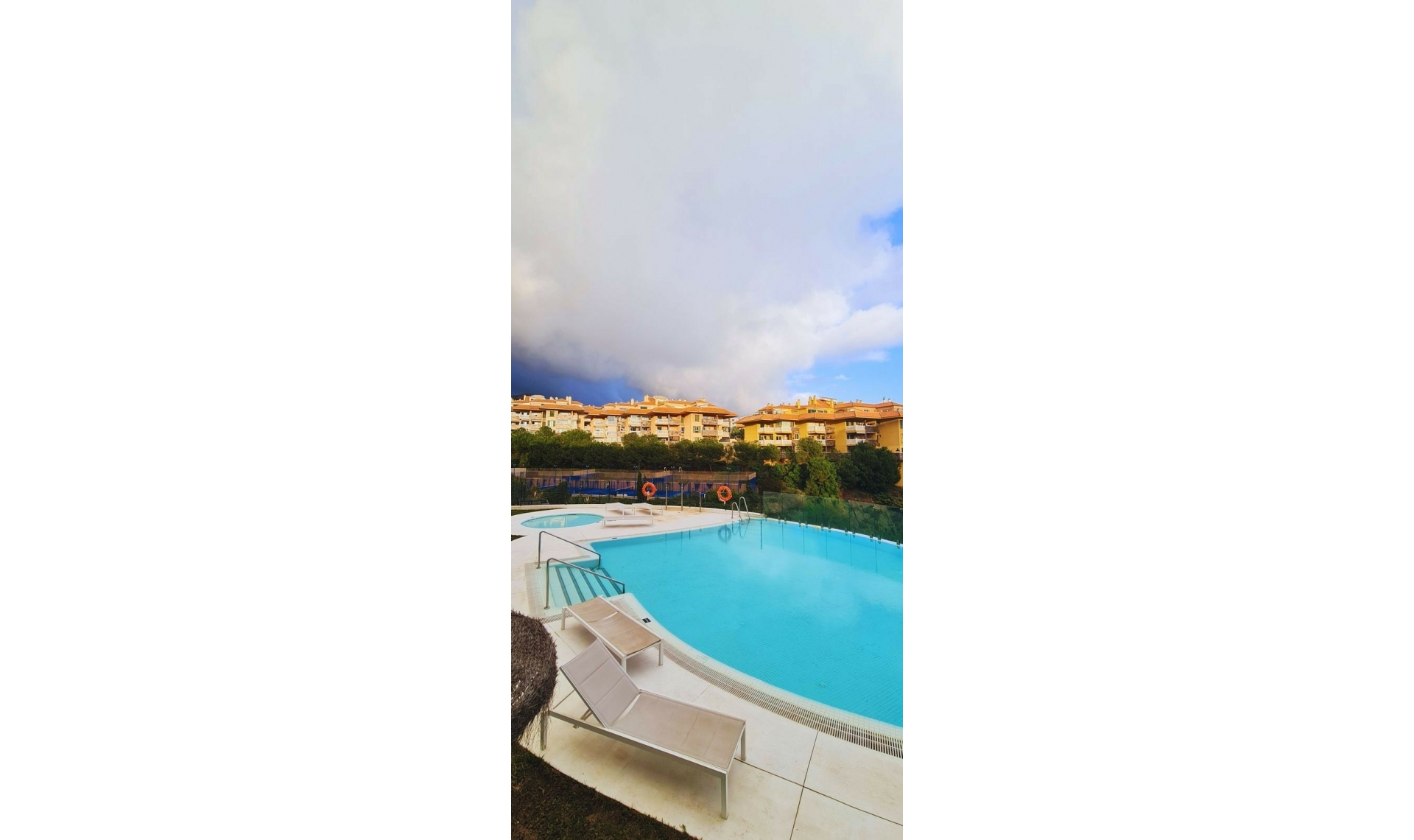 Resale - Apartment -
Higueron