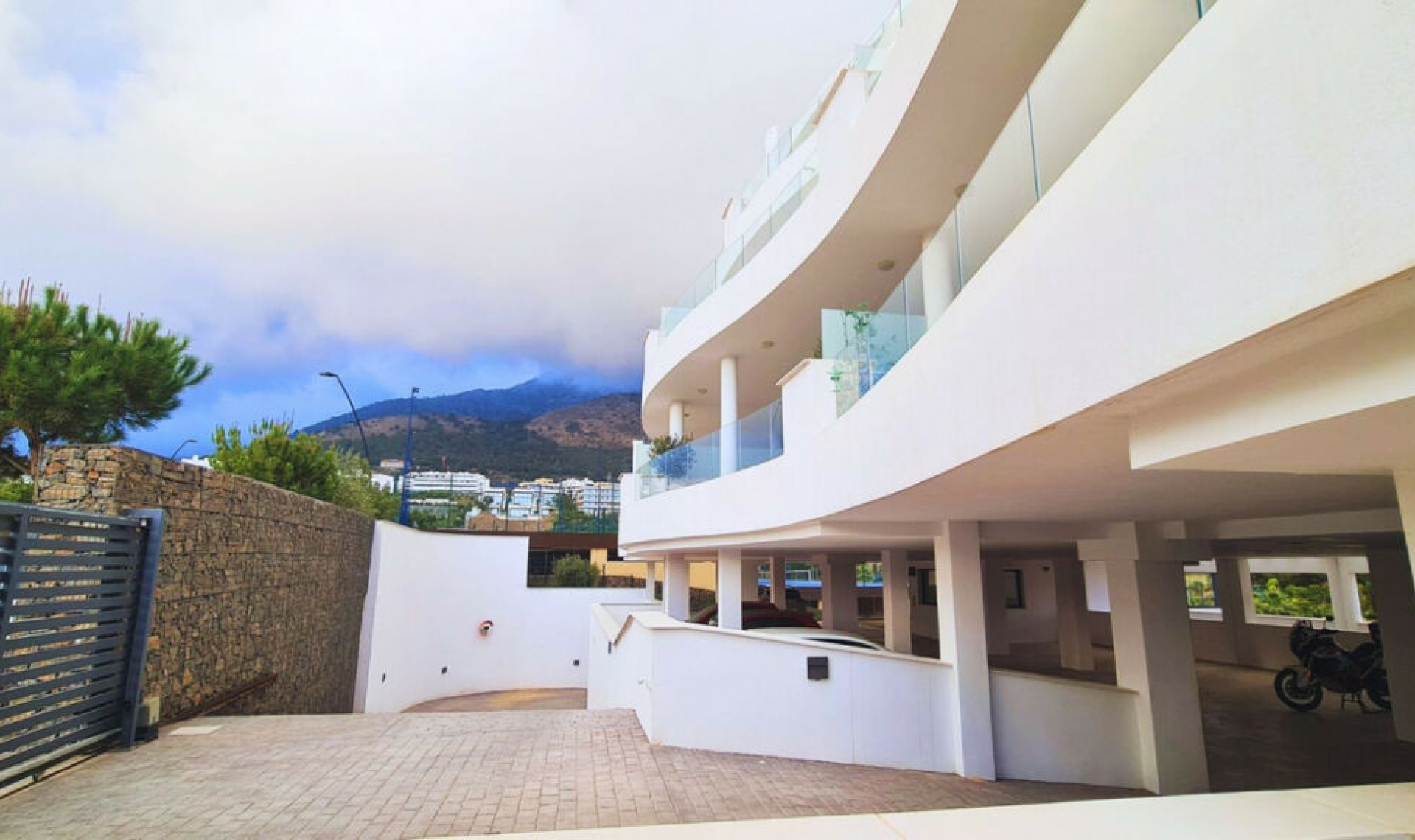 Resale - Apartment -
Higueron