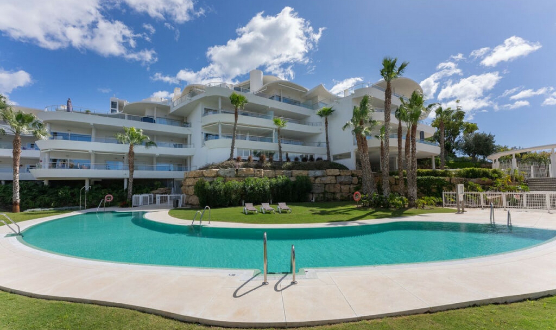 Resale - Apartment -
Higueron