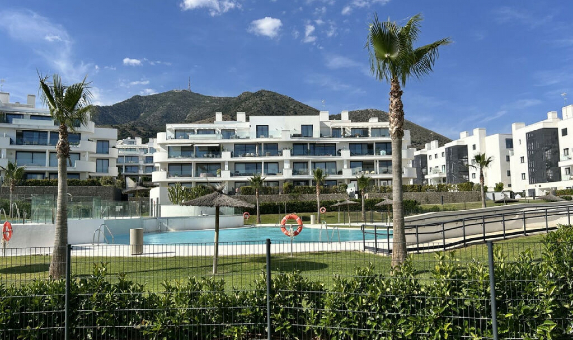 Resale - Apartment -
Higueron