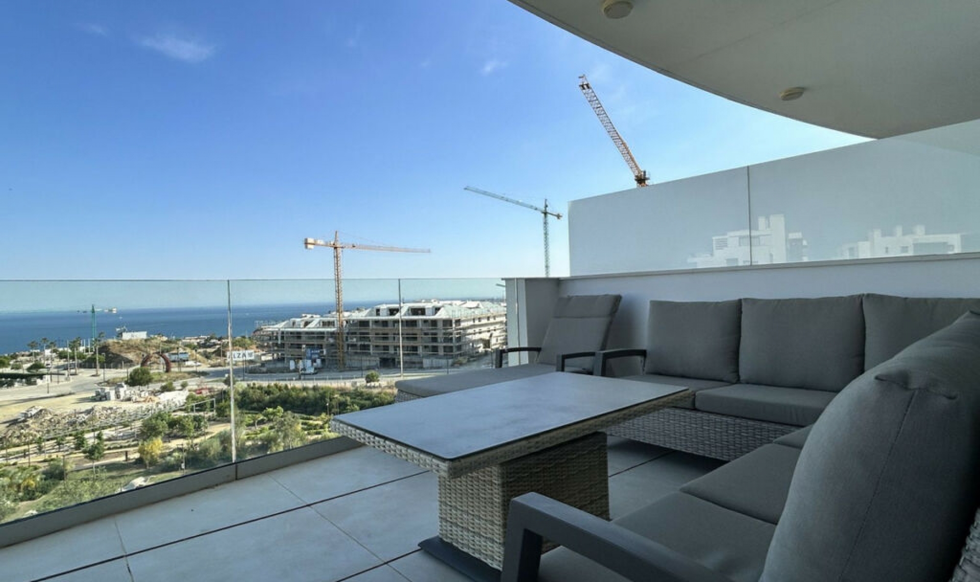 Resale - Apartment -
Higueron