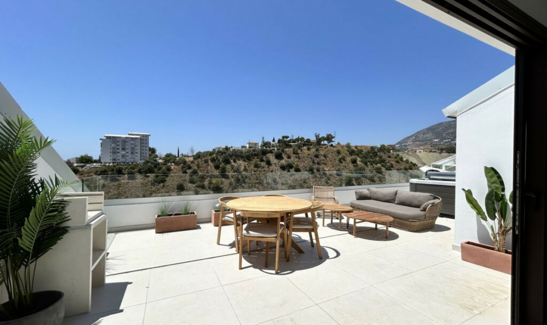 Resale - Apartment -
Higueron