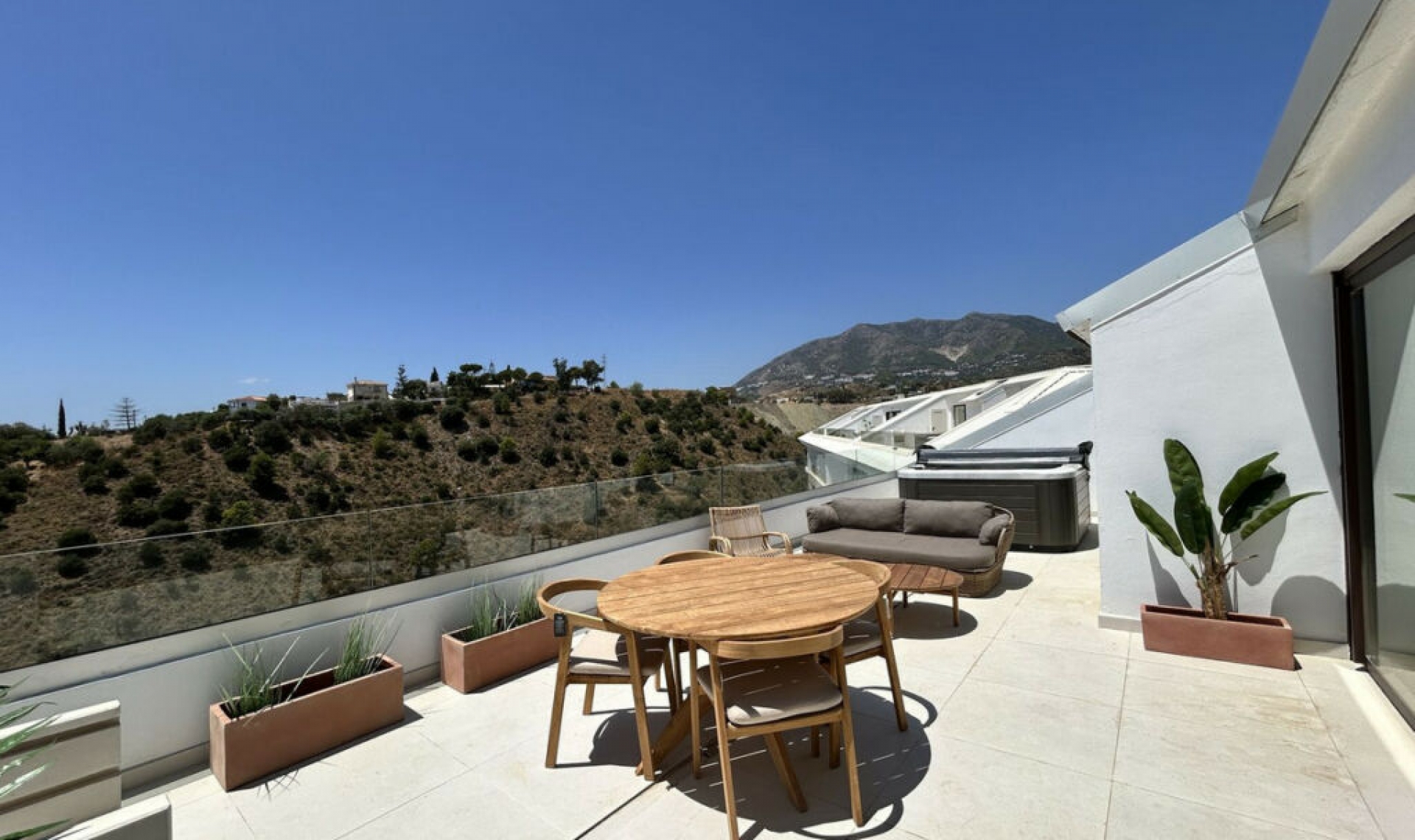 Resale - Apartment -
Higueron