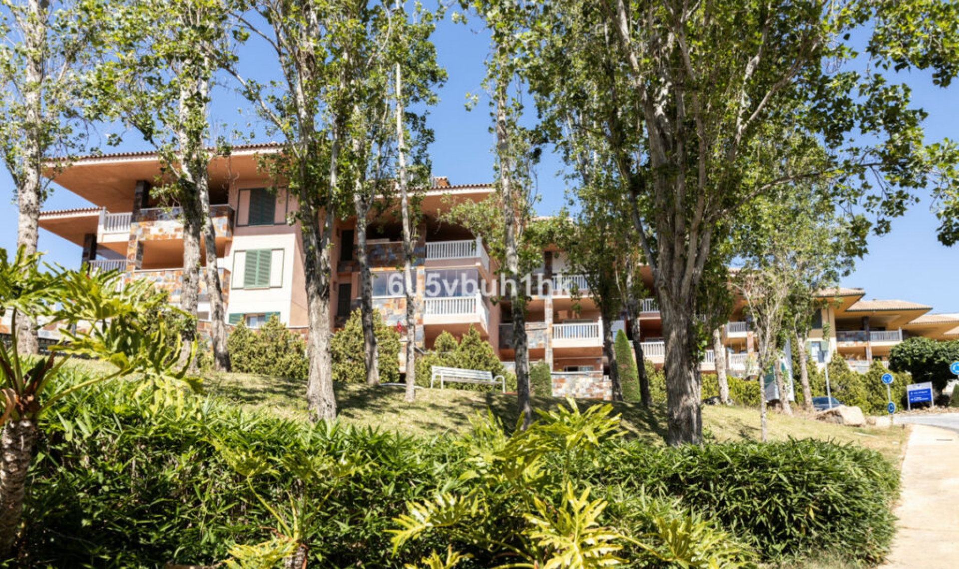 Resale - Apartment -
Higueron