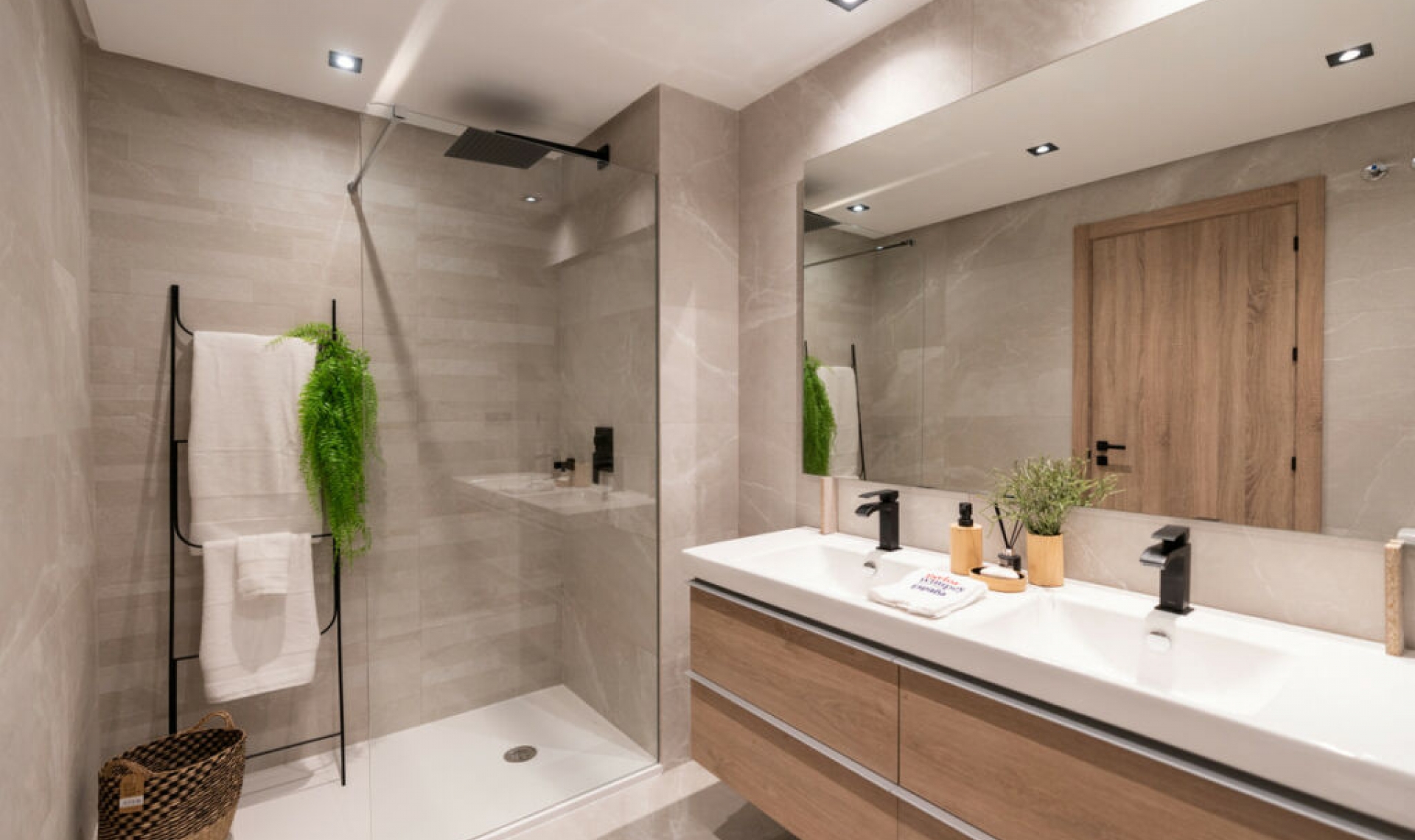 Resale - Apartment -
Istán