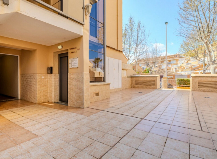 Resale - Apartment -
Jávea