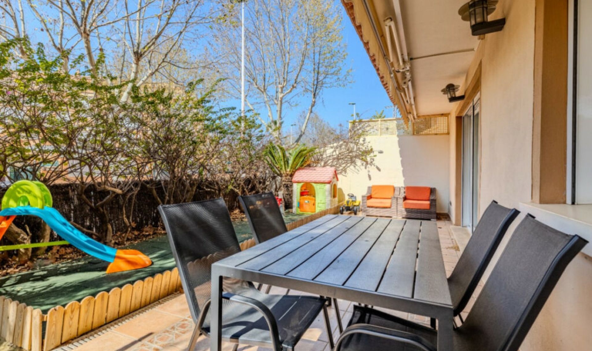 Resale - Apartment -
Jávea