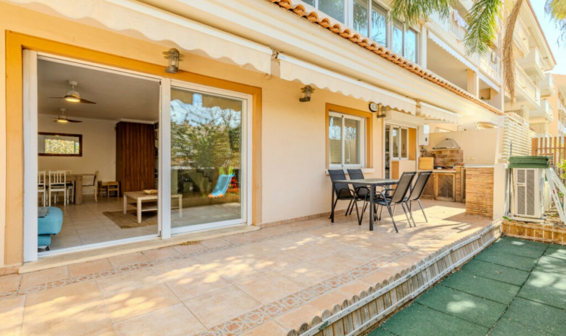 Resale - Apartment -
Jávea