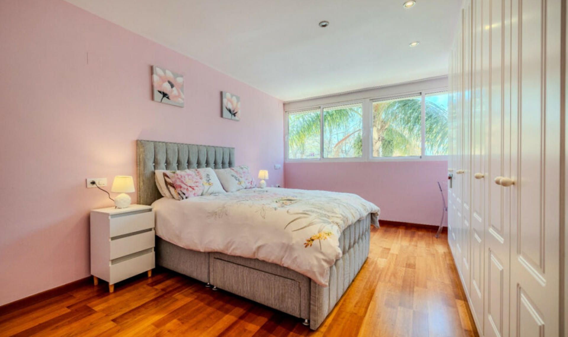 Resale - Apartment -
Jávea