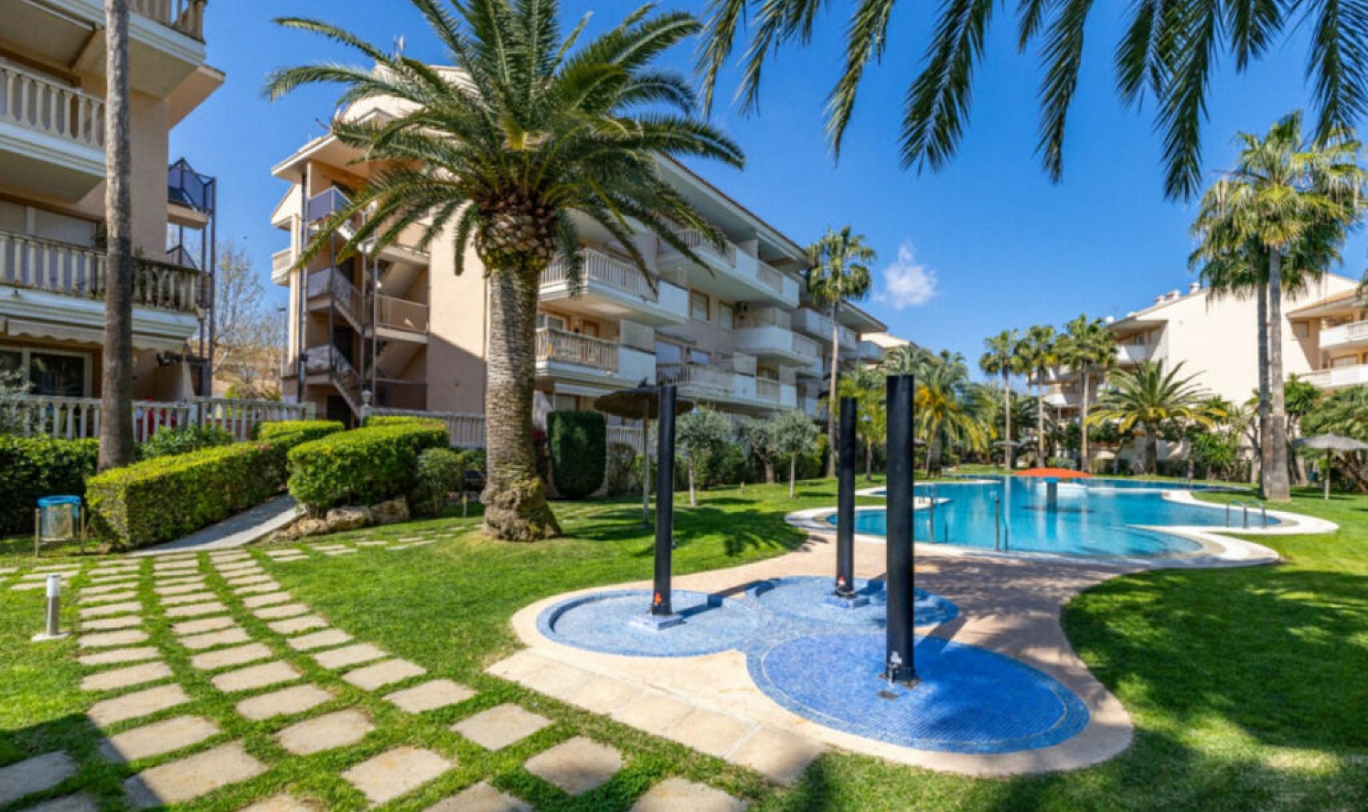 Resale - Apartment -
Jávea