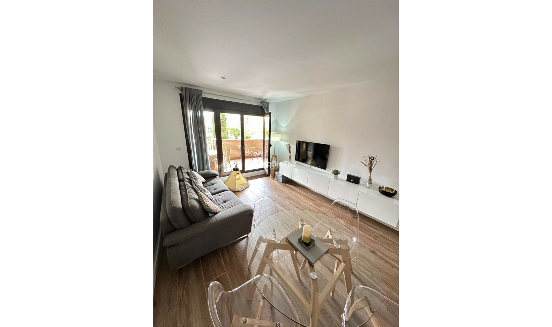 Resale - Apartment -
Jávea