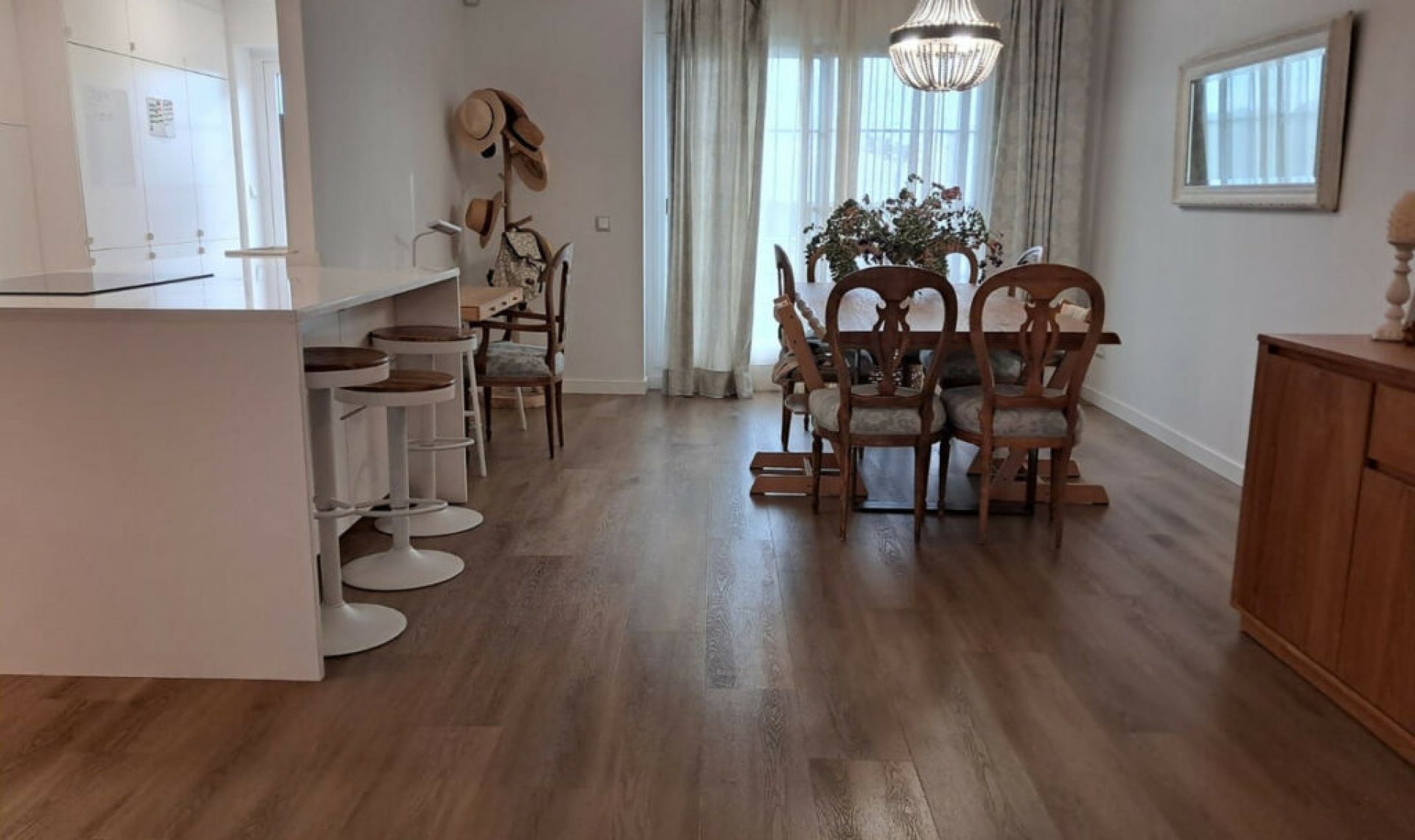 Resale - Apartment -
La Alcaidesa