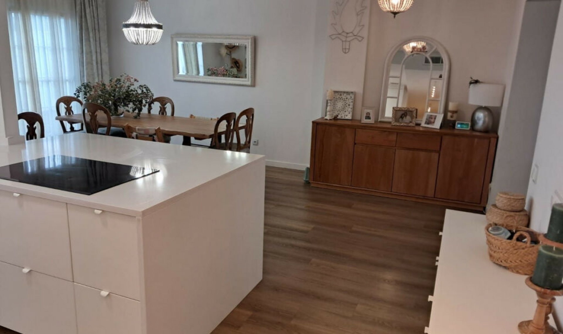 Resale - Apartment -
La Alcaidesa