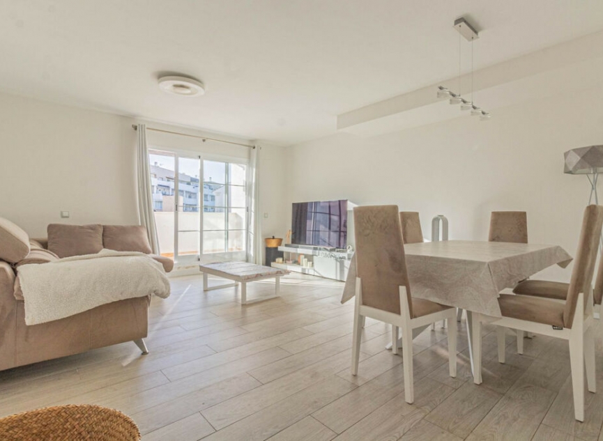 Resale - Apartment -
La Alcaidesa