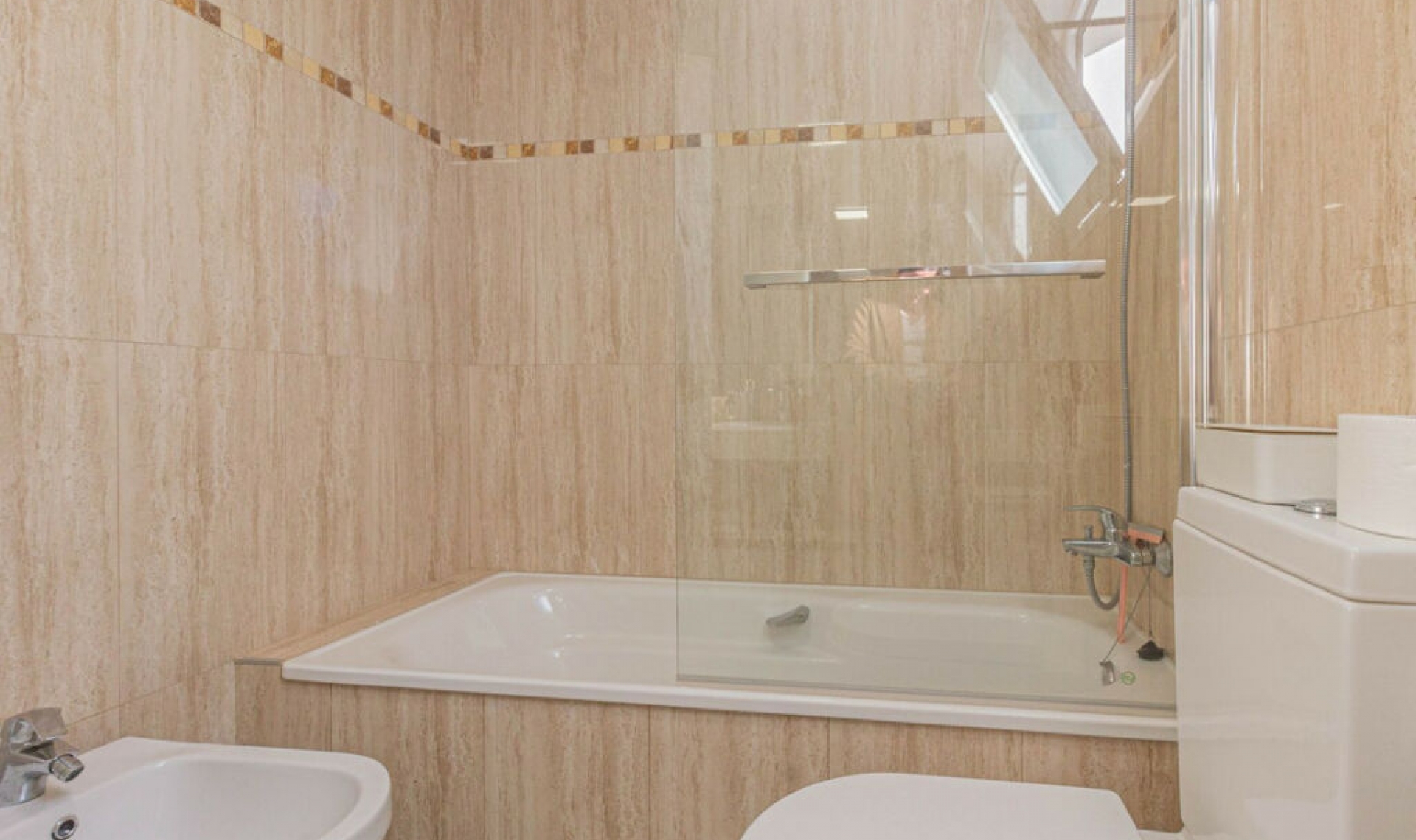 Resale - Apartment -
La Alcaidesa