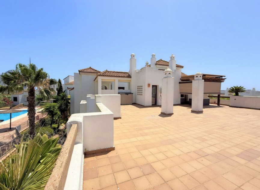 Resale - Apartment -
La Alcaidesa