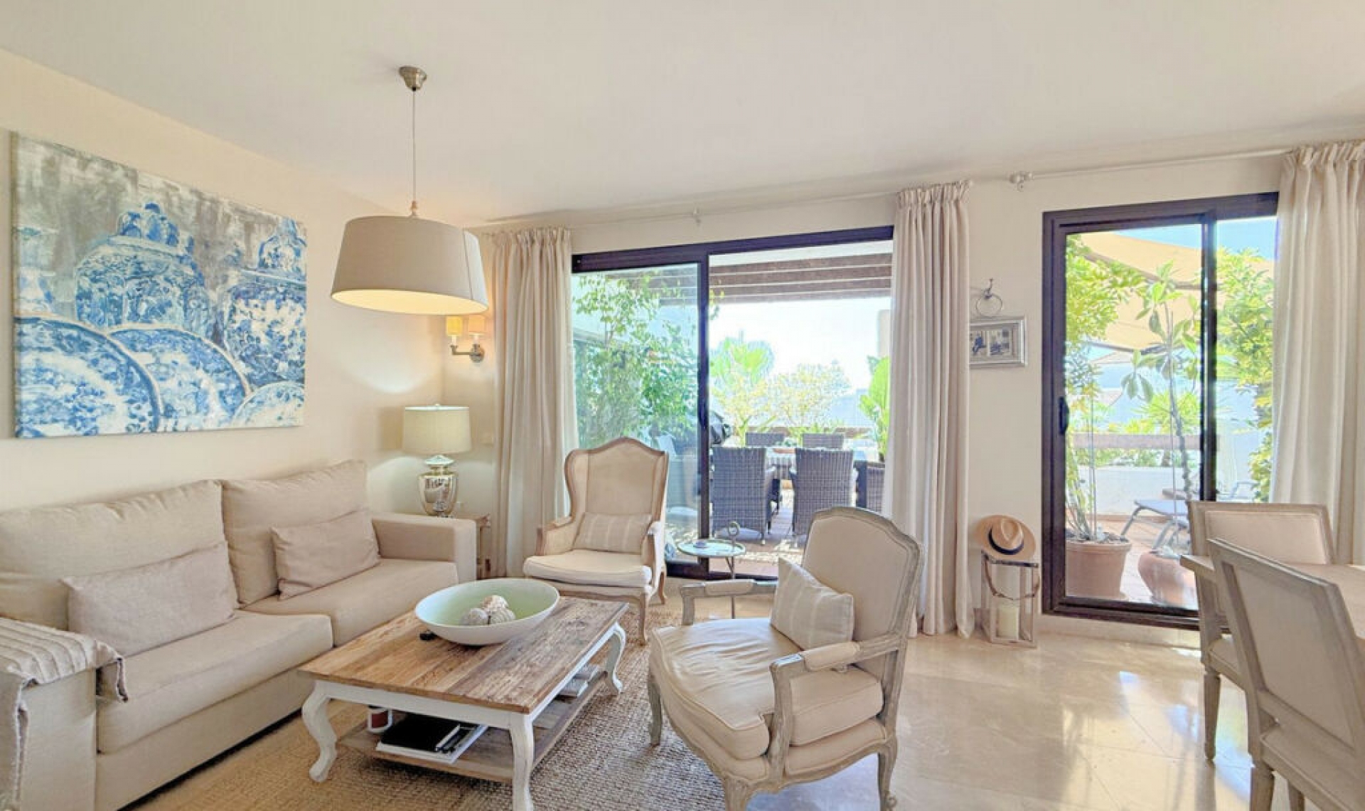 Resale - Apartment -
La Alcaidesa