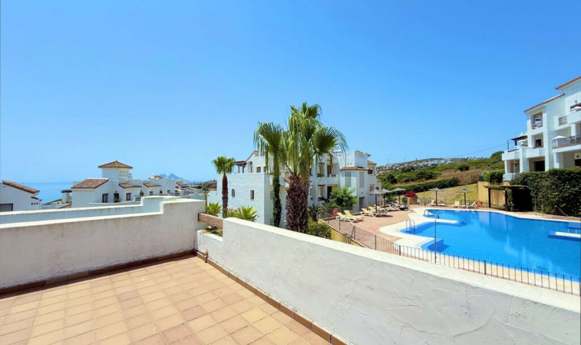 Resale - Apartment -
La Alcaidesa