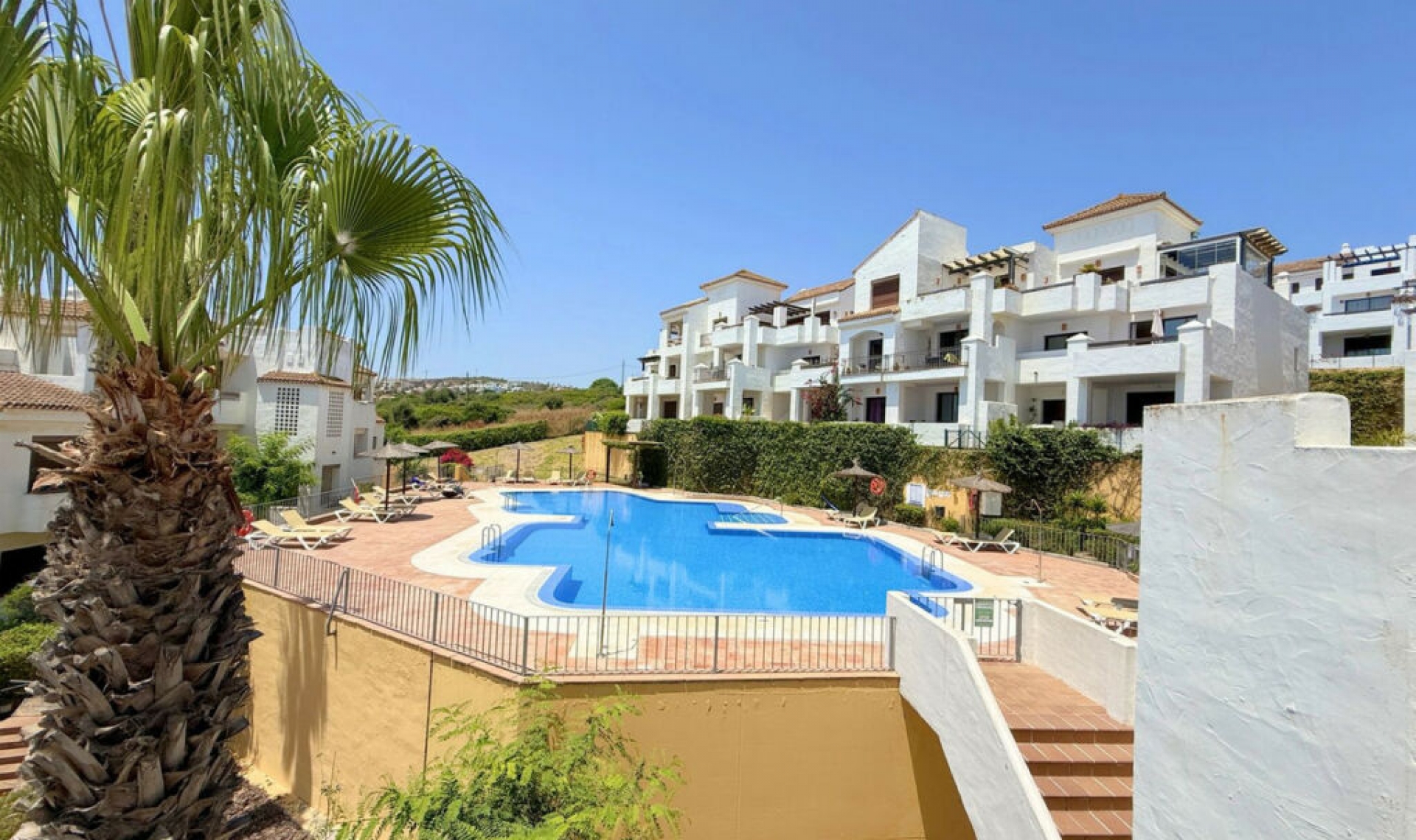 Resale - Apartment -
La Alcaidesa