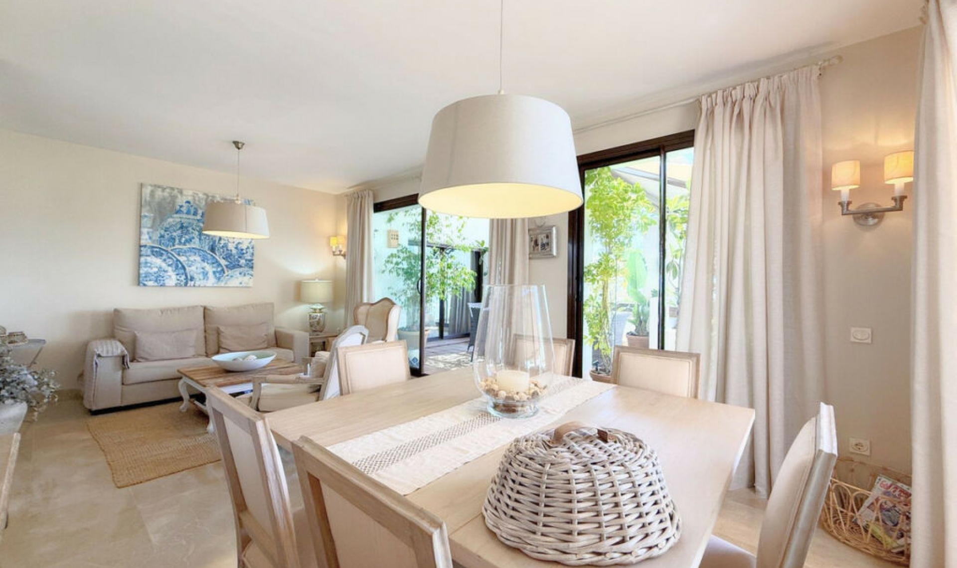 Resale - Apartment -
La Alcaidesa