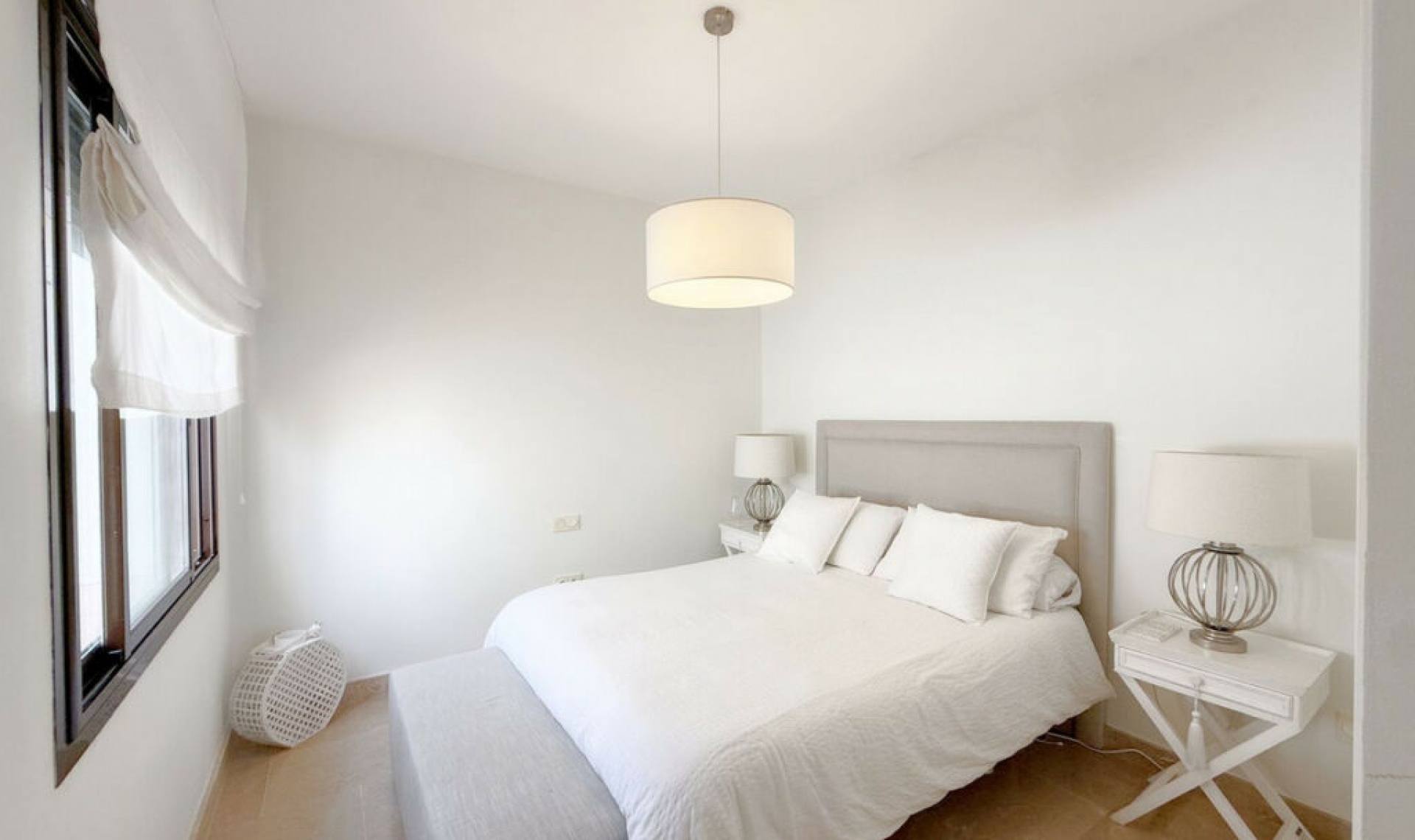 Resale - Apartment -
La Alcaidesa