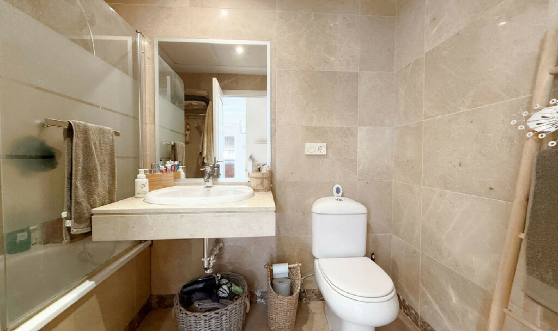 Resale - Apartment -
La Alcaidesa
